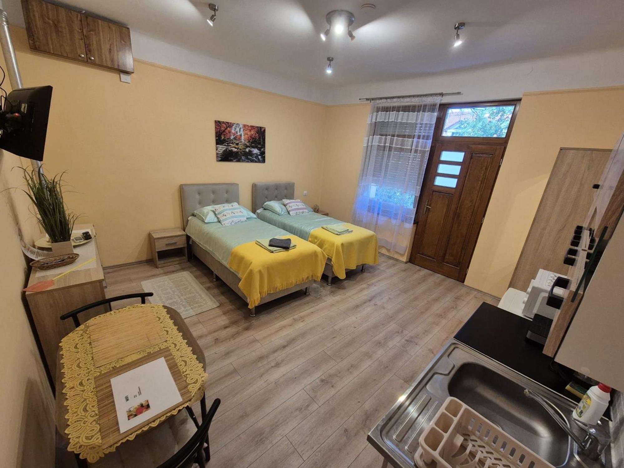 Szahara Vendeghaz Apartment Kerekegyhaza Exterior photo