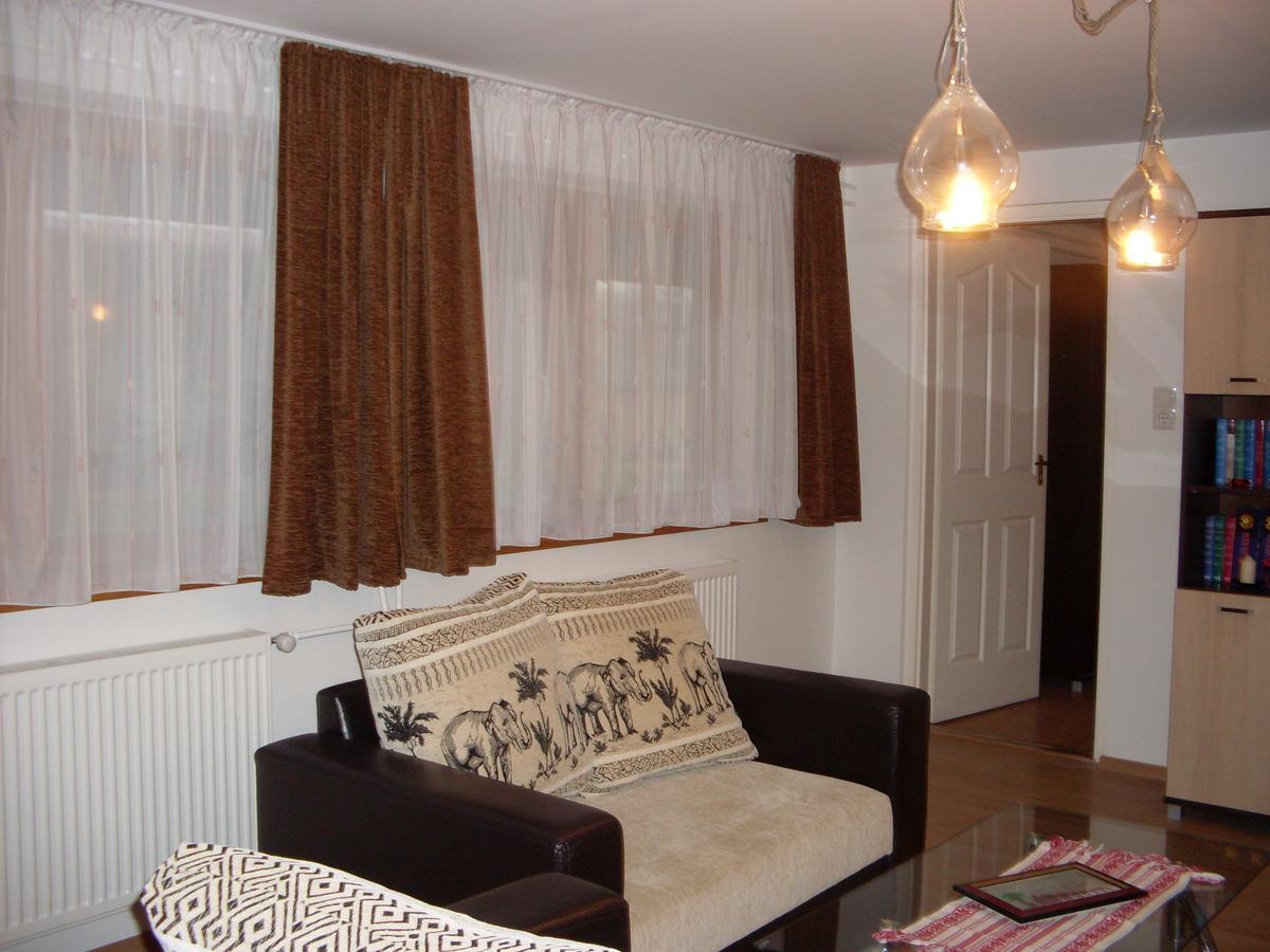 Szahara Vendeghaz Apartment Kerekegyhaza Exterior photo